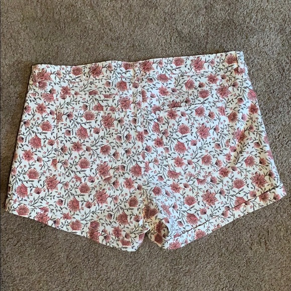 Shorts - Picture 3 of 3